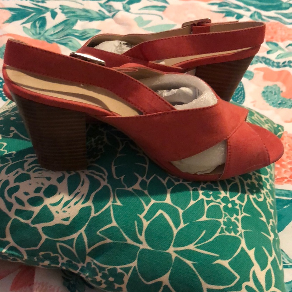 Nine West coral open toe strap back sandal